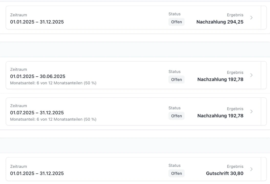 Abrechnungsperiode Betriebskosten 2025 in ImmoHub mit allen Einheiten, Mietern, anteiligen Monaten, Status und Ergebnis je Abrechnung