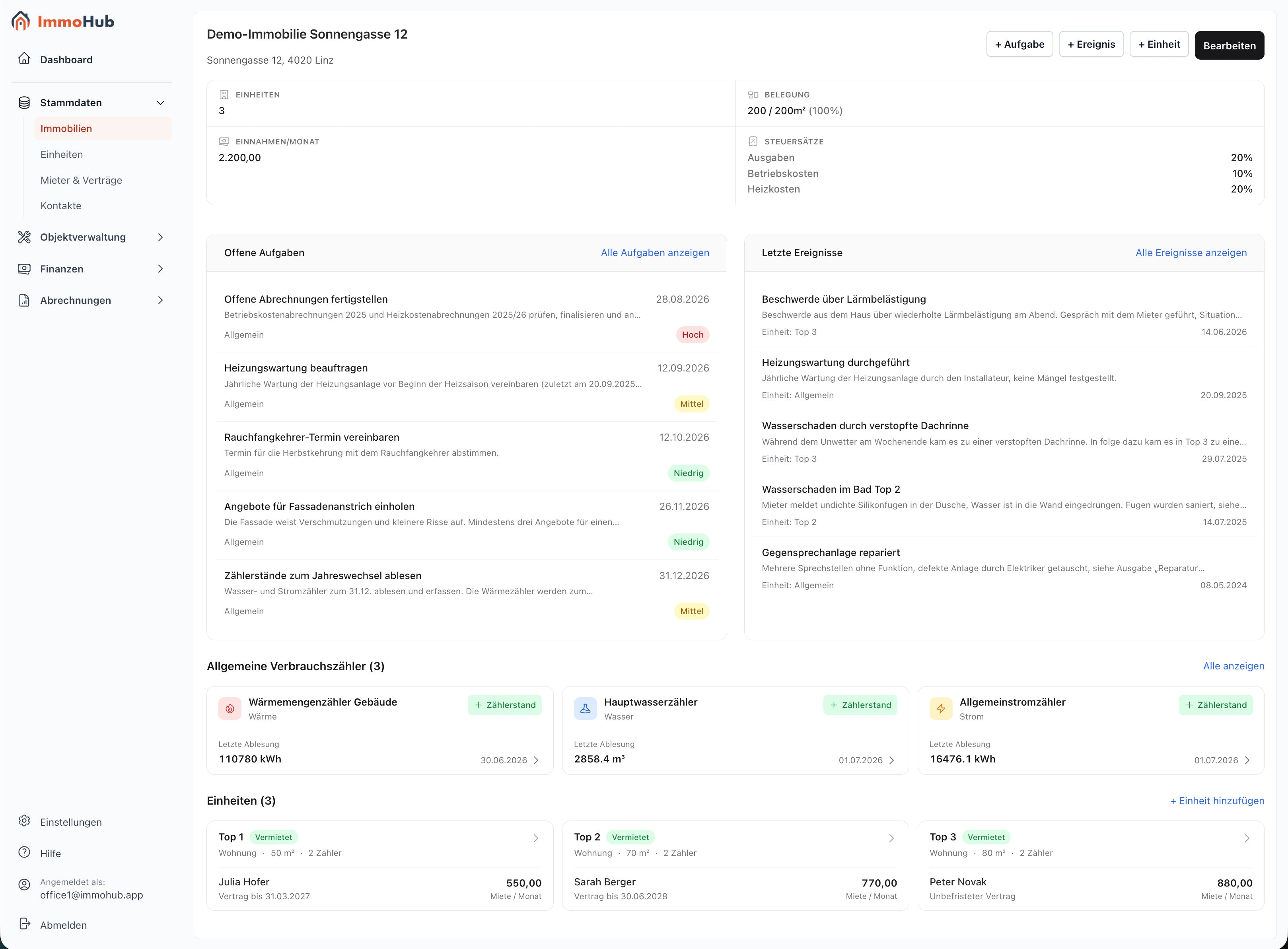 Detailansicht einer Immobilie in ImmoHub mit Einheiten, Belegung, monatlichen Einnahmen, Steuersätzen, offenen Aufgaben, letzten Ereignissen, allgemeinen Verbrauchszählern und den Einheiten samt Mieter und Miete